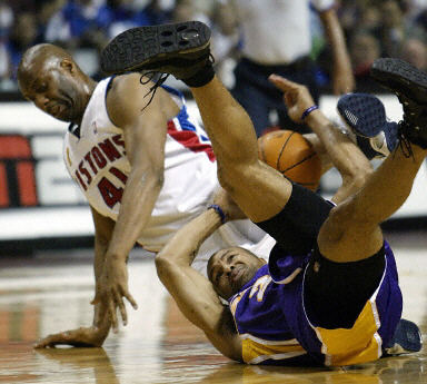 先守住篮下 先守住篮下